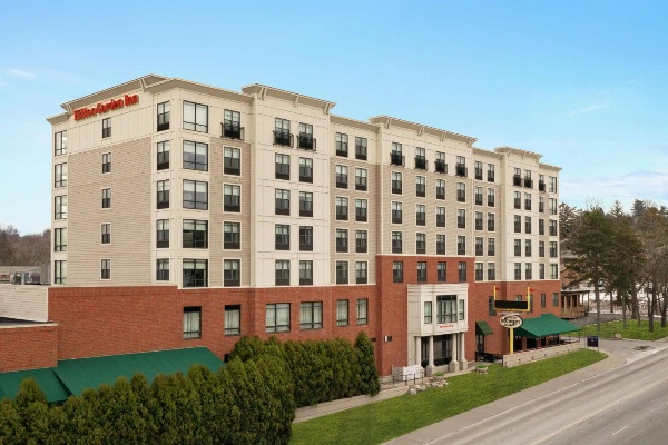 Hilton Garden Inn Troy image 1